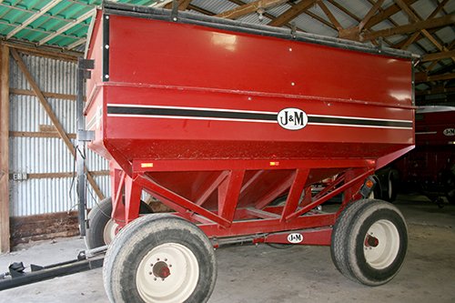 Property photo 14 - FARM EQUIPMENT AUCTION IN ADAMS COUNTY, INDIANA